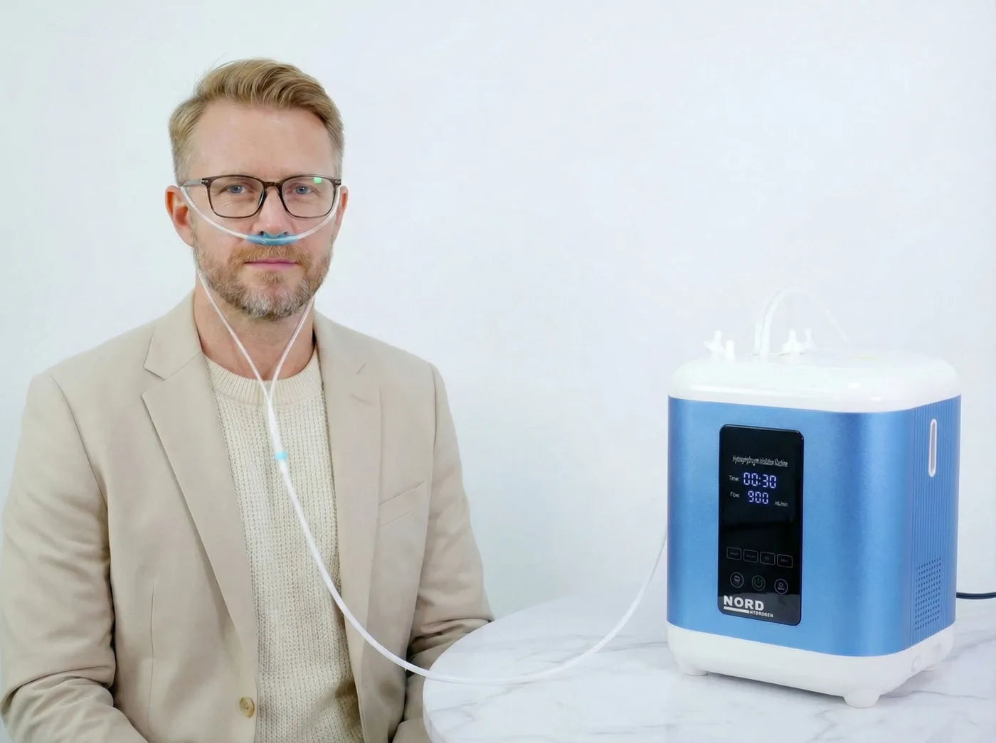 Nord Inhale 2.0 i användning med näsgrimma